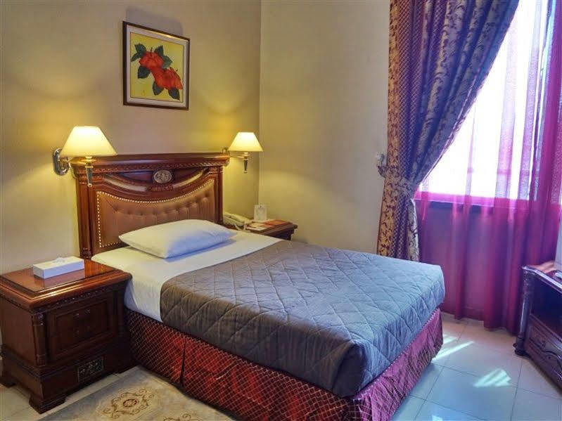 Rainbow Hotel Apartments Abu Dhabi Esterno foto